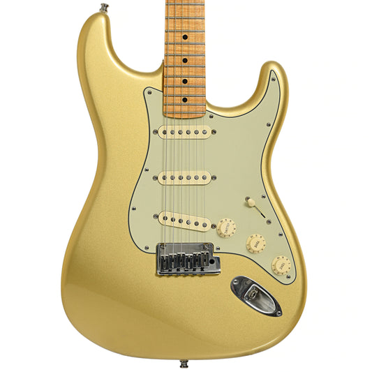 Front of Fender Custom Shop Deluxe Stratocaster