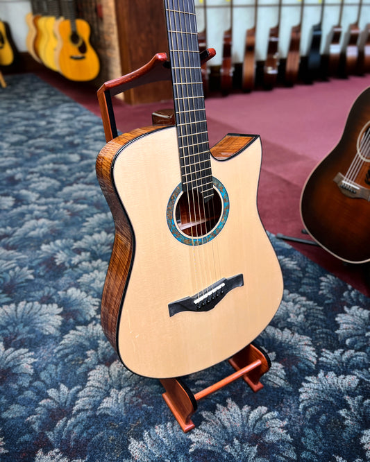 Showroom photo of Tom Sands L-12f "Kealia" Model Acoustic Guitar (2019)