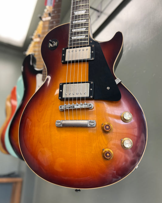 Showroom photo of Gibson Custom Shop Joe Bonamassa VOS Les Paul Electric Guitar (2011)