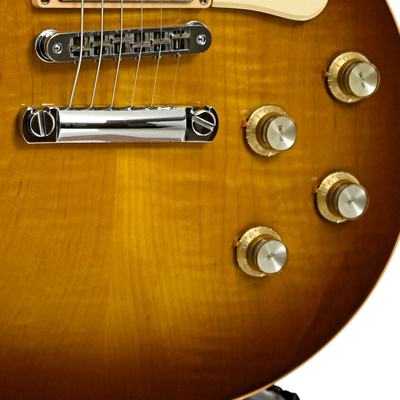 Bridge and controls of Gibson Les Paul Traditional Plus Electric Guitar 