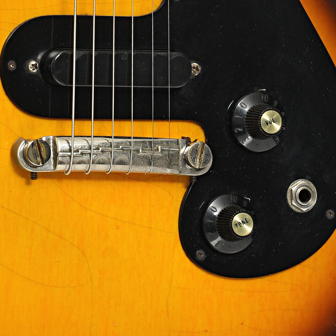 Bridge, bridge pickup and controls of Gibson Melody Maker 3/4 Size Electric Guitar (1964)