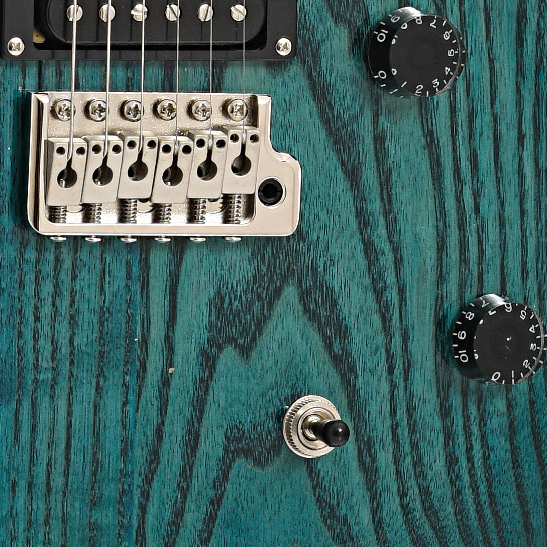 Bridge of PRS SE Swamp Ash Special Electric Guitar, Iri Blue