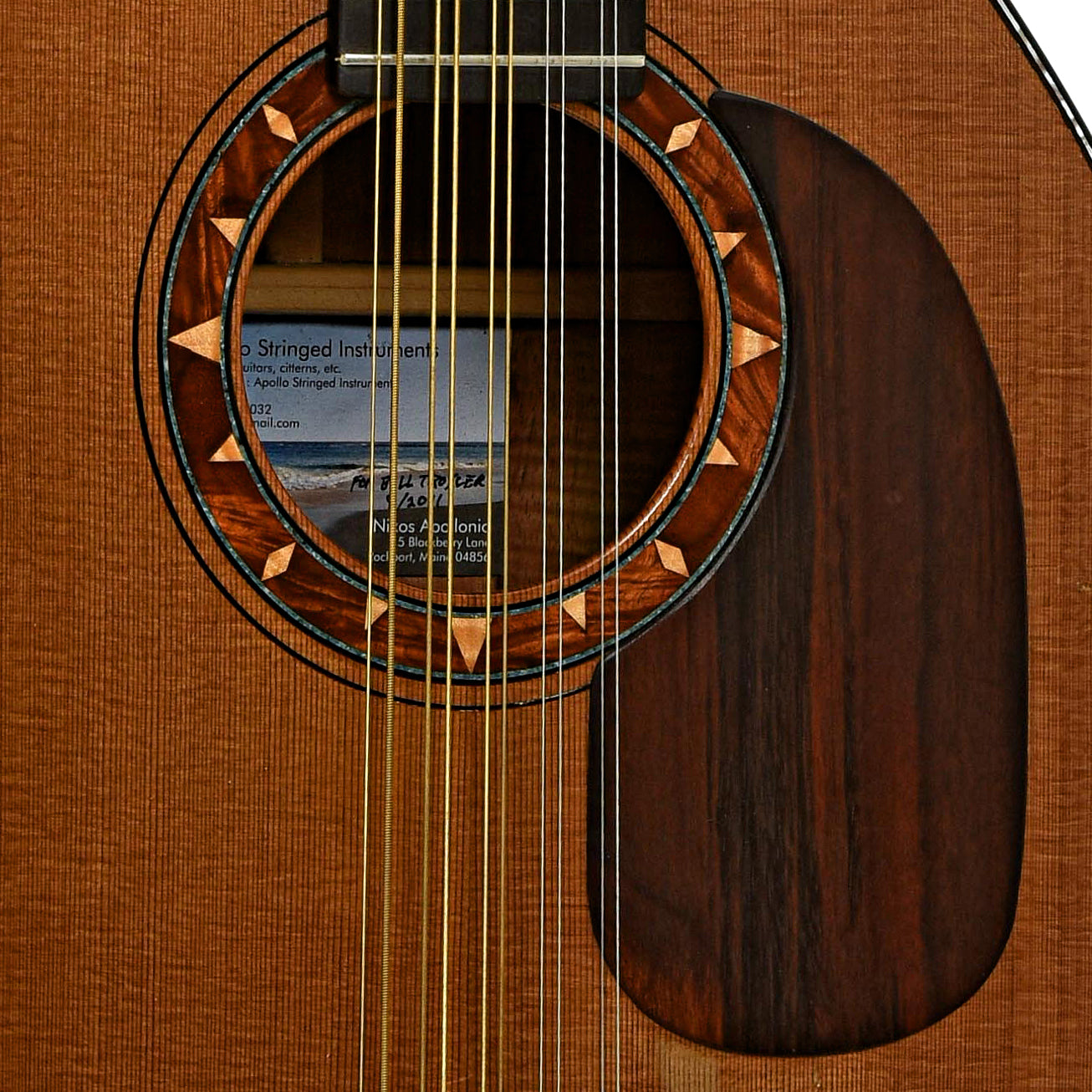 Soundhole of Apollo Long Scale Cittern