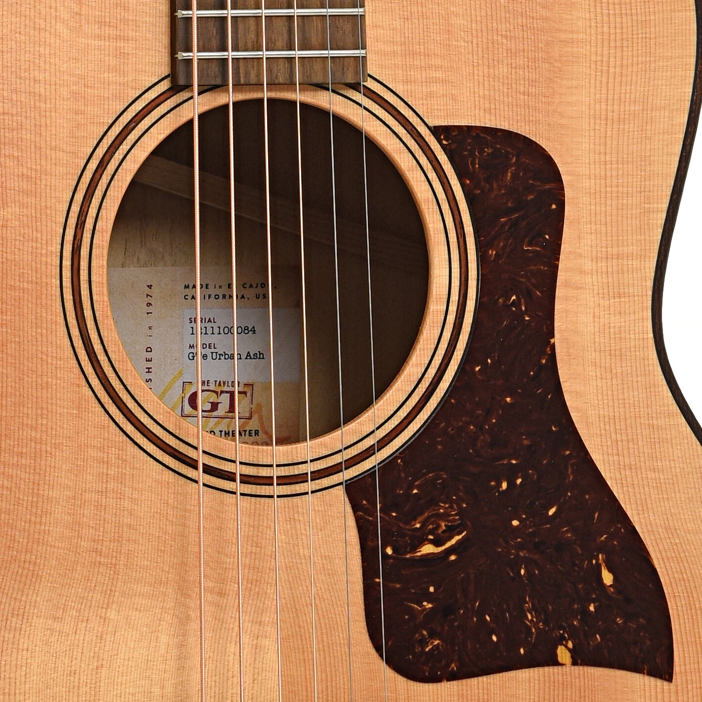 Sound hole of Taylor GTE Urban Ash Acoustic 