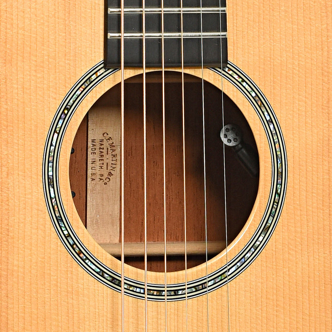 Sound hole of Martin OMC Fingerstyle 1 Guitar  (2005)