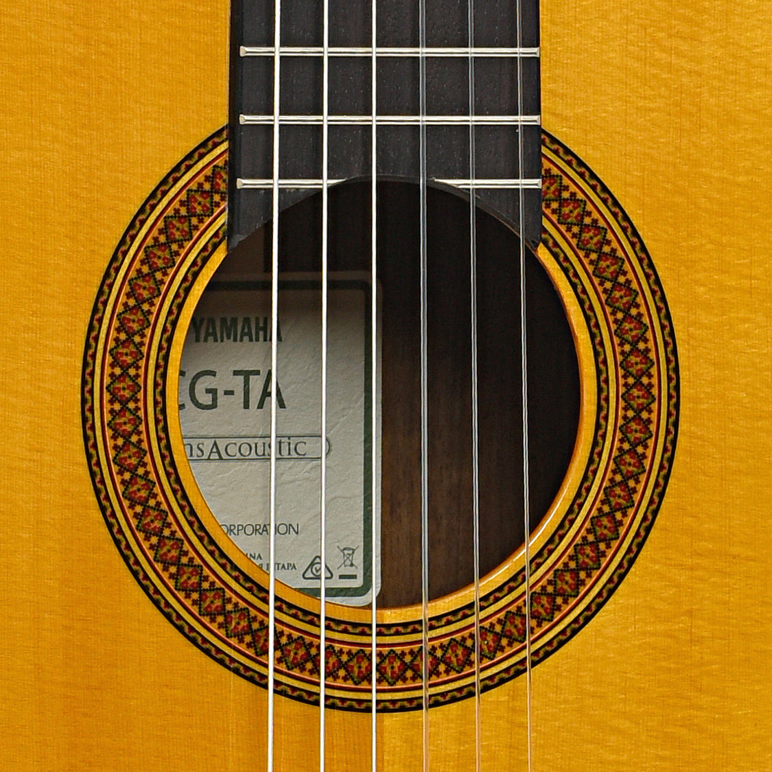 Soudn hole of Yamaha CG-TA Trans-Acoustic Classical Guitar