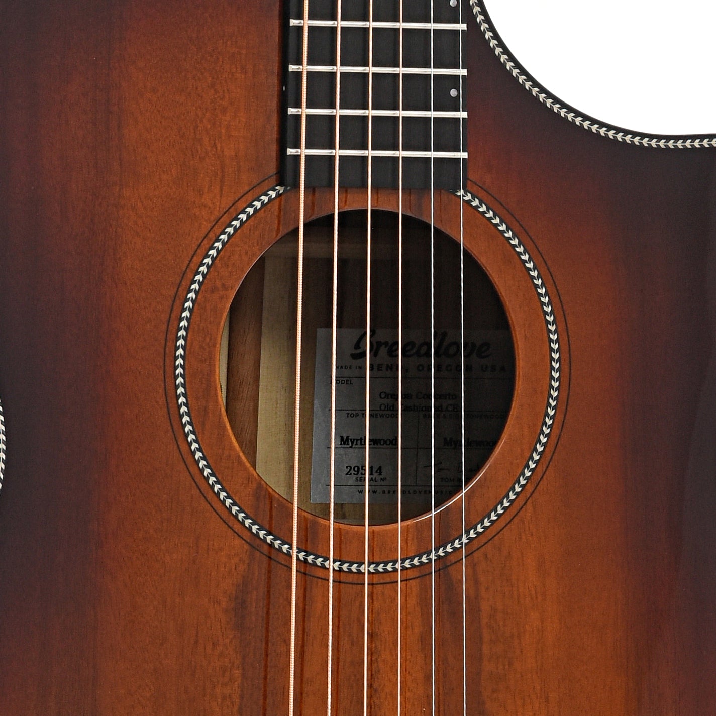 Sound hole of Breedlove Oregon Concerto Old Fashioned CE Myrtlewood-Myrtlewood Acoustic Guitar