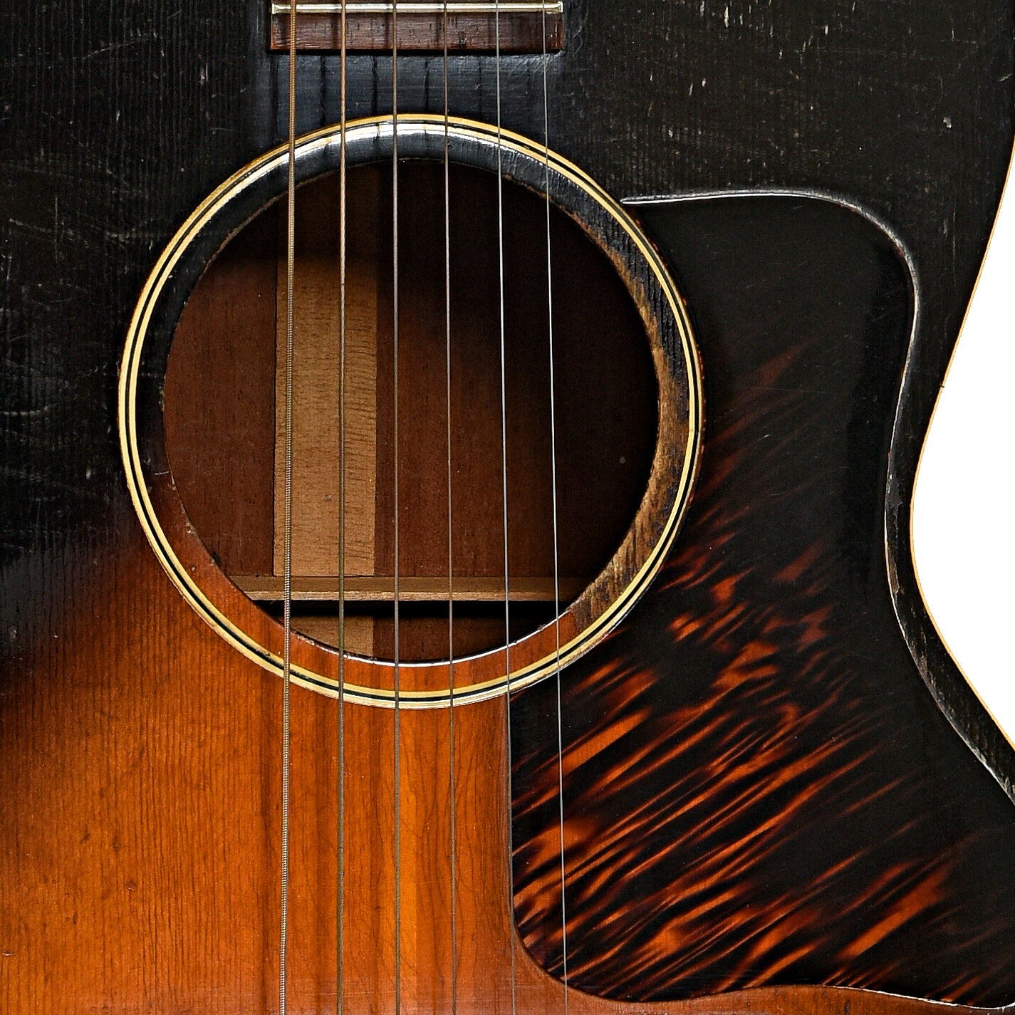 Sound hole of Gibson L-00 Acoustic Guitar (c.1933-36)