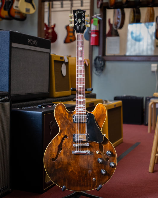 Showroom photo of Front of Gibson ES-335 TD Hollowbody Electric Guitar