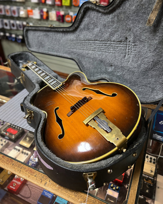 Showroom photo of Front of Gibson L-5C Archtop Acoustic Guitar