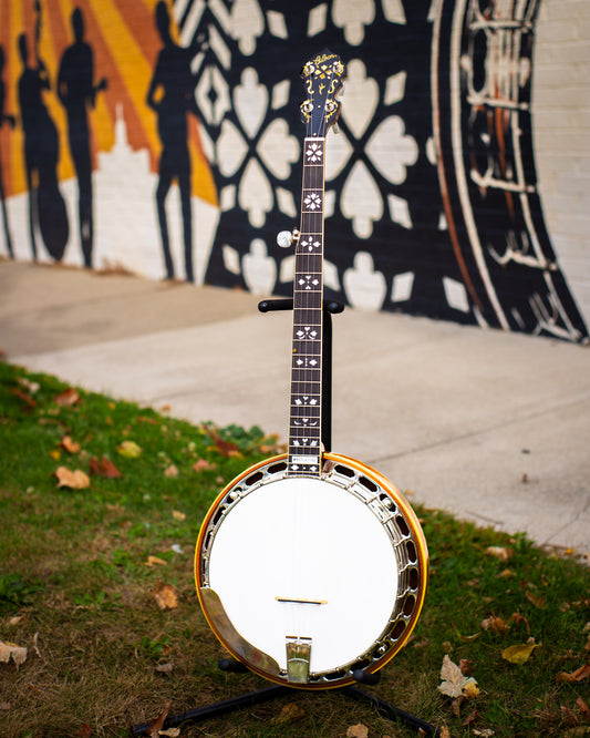 Showroom photo of Full front and side of Gibson Earl Scruggs Model Resonator Banjo (1984)