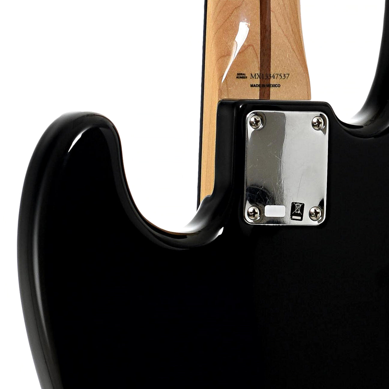 Neck joint of Fender Geddy Lee Jazz Bass 