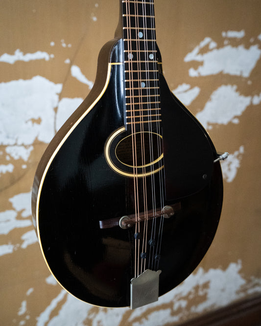 Showroom photo of Gibson A-1 Mandolin (1931)