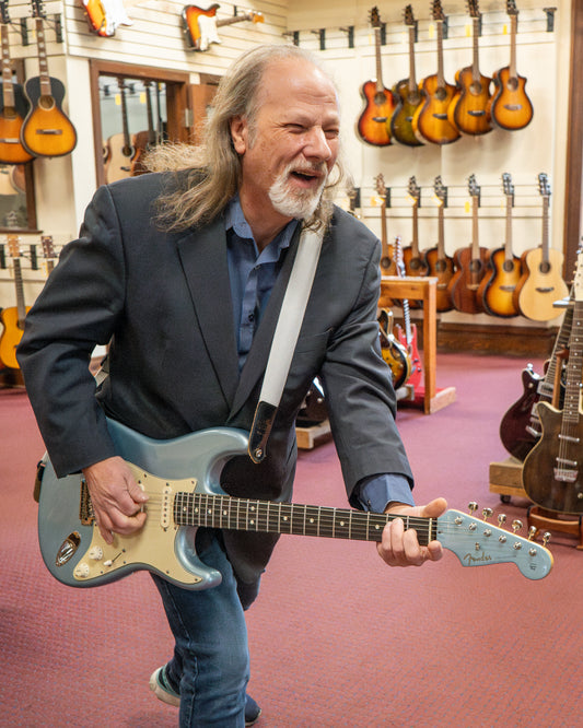 Showroom photo of Front of Fender Deluxe American Vintage Player '62 ReIssue Stratocaster