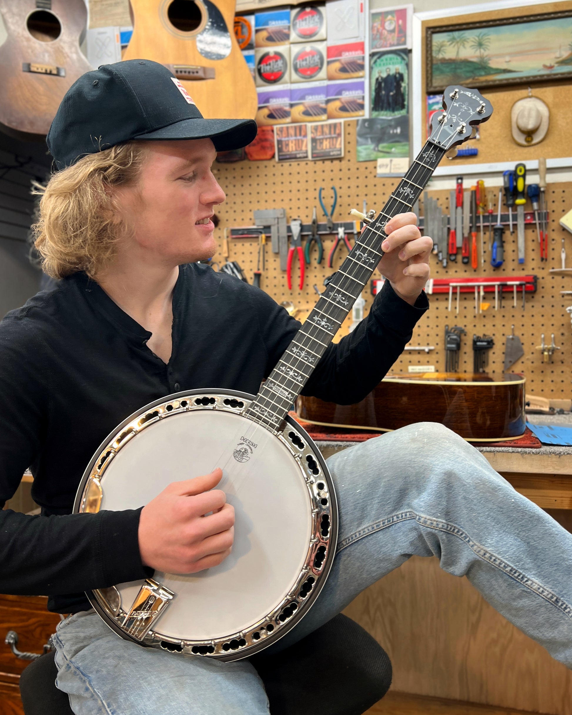 Showroom photo of Front of Deering Sierra Mahogany Banjo