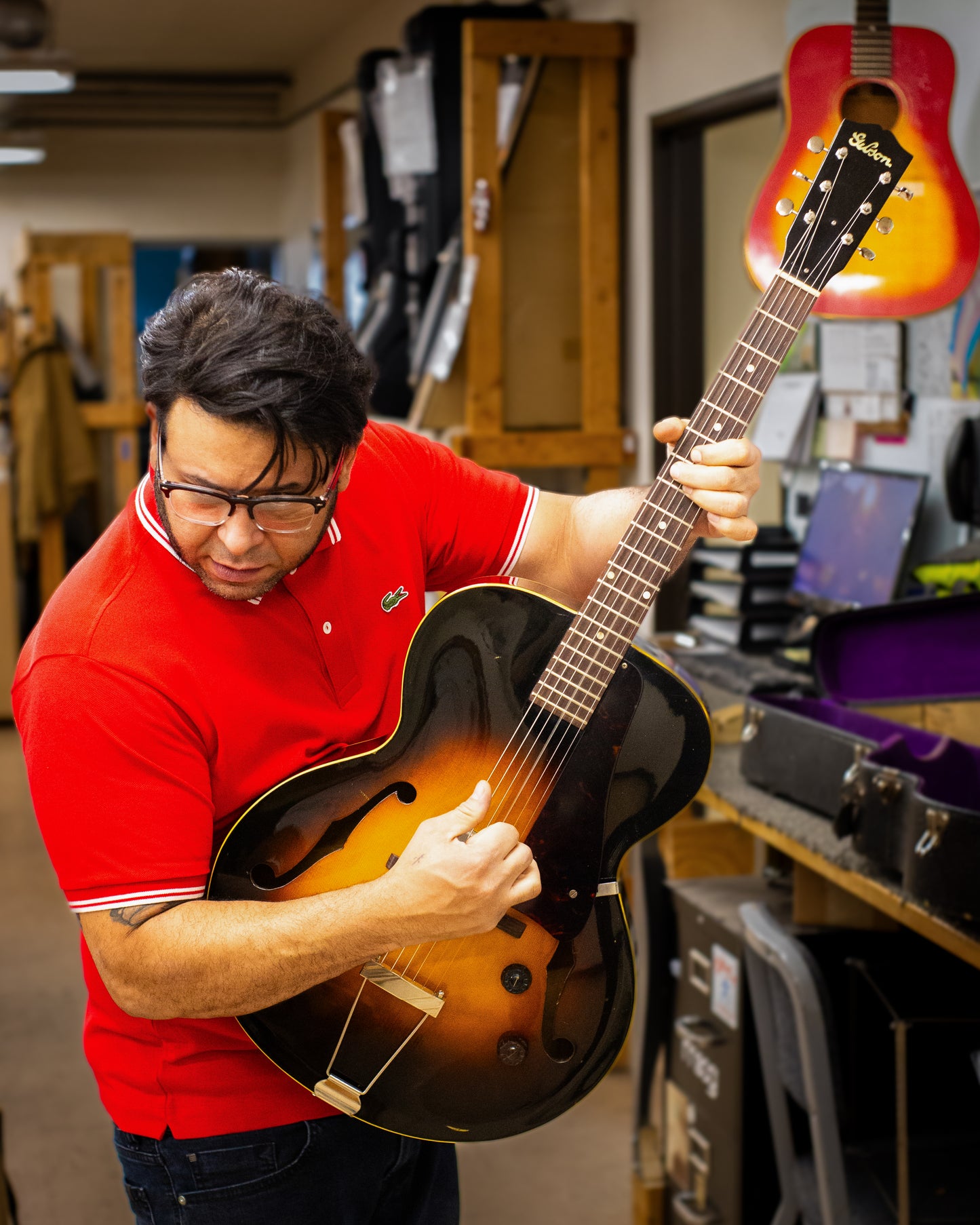 Showroom photo of Front of Gibson ES-150 Hollow Body Electric Guitar (1941)