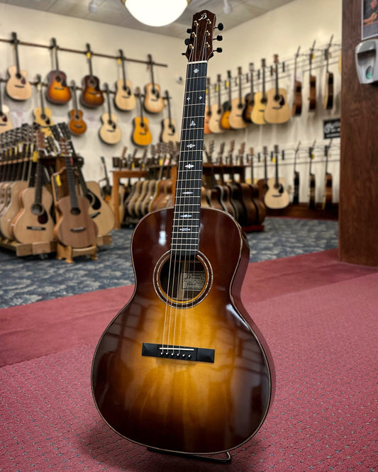 Showroom photo of Beneteau Nick Lucas Model Dream Series Acoustic Guitar (2006)