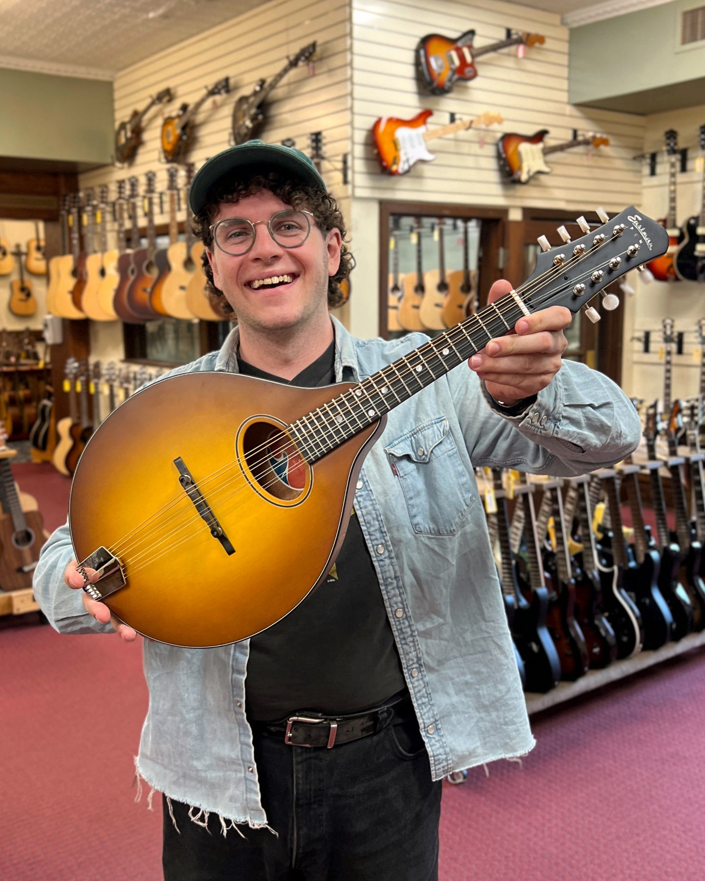 Showroom photo of Front of Eastman PCH-M104 Mandolin Goldburst