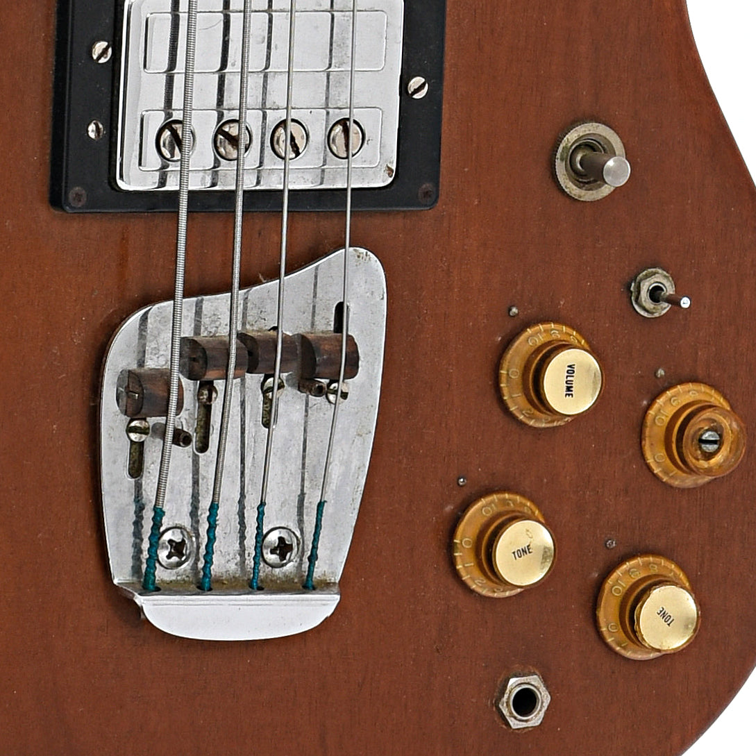 Bridge and controls of Guild SB-1 Electric Bass