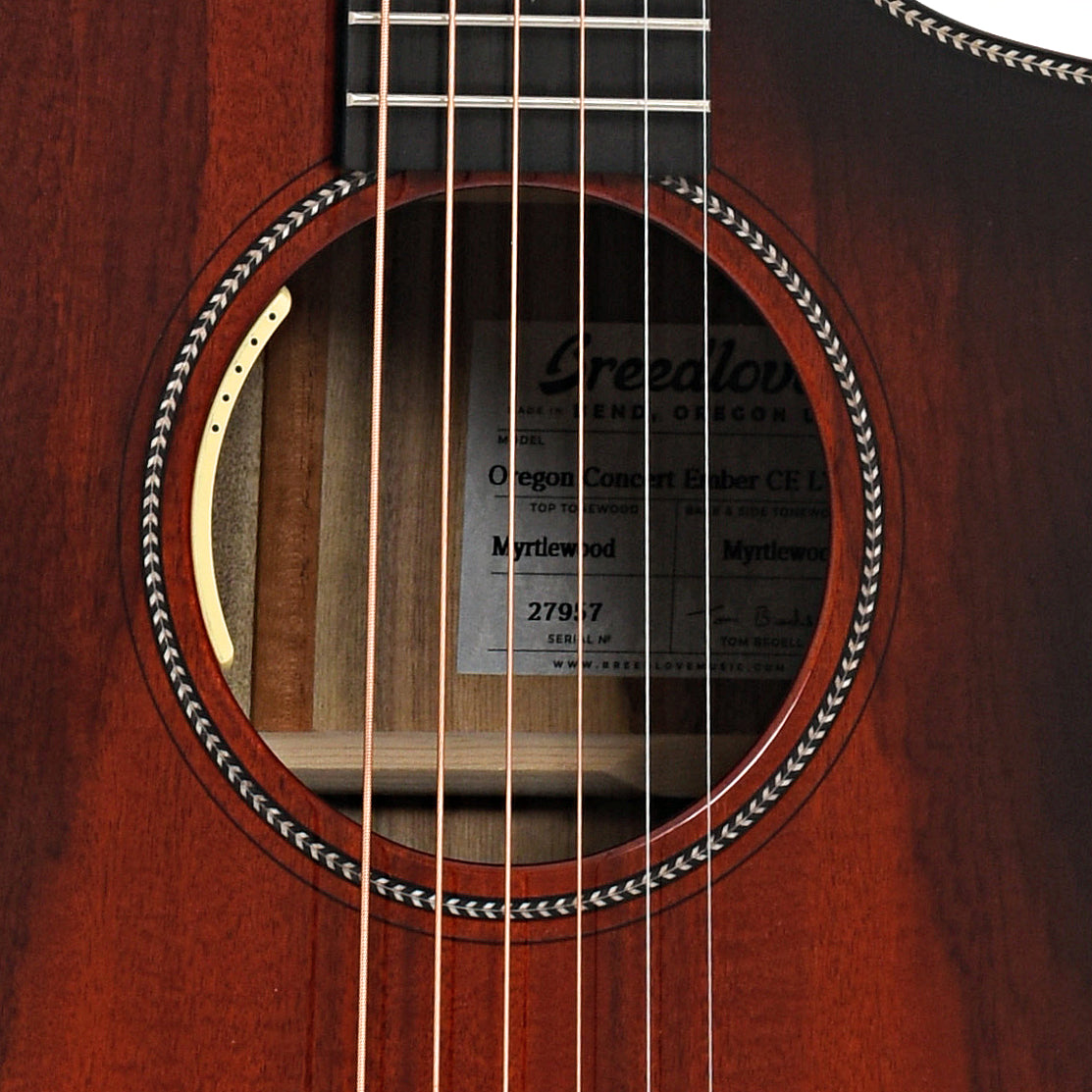 Sound hole of Breedlove Oregon Concert Ember CE Myrtlewood-Myrtlewood